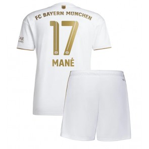 Bayern Munich Sadio Mane #17 kläder Barn 2022-23 Bortatröja Kortärmad (+ korta byxor)